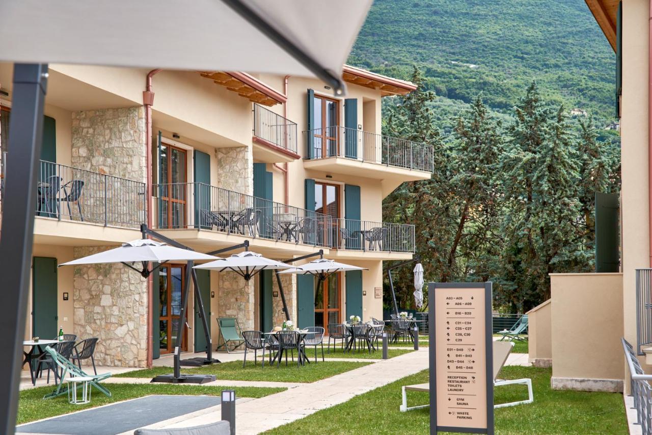 Atlantide Villaggio Albergo Brenzone sul Garda Esterno foto