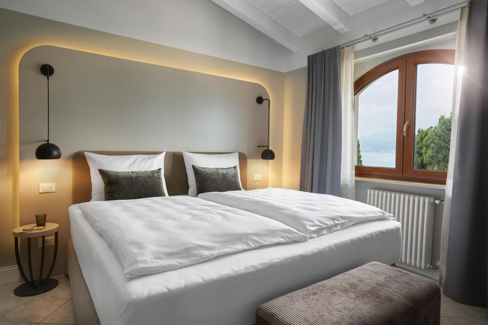 Atlantide Villaggio Albergo Brenzone sul Garda Esterno foto