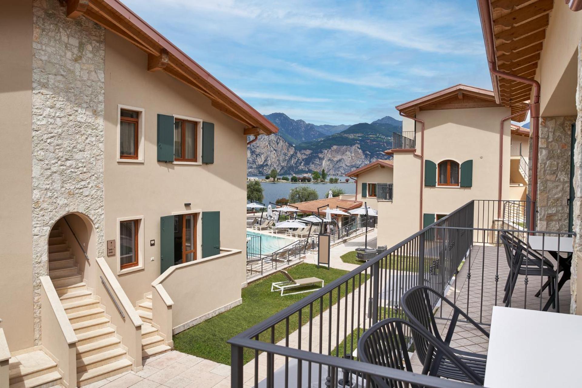 Atlantide Villaggio Albergo Brenzone sul Garda Esterno foto