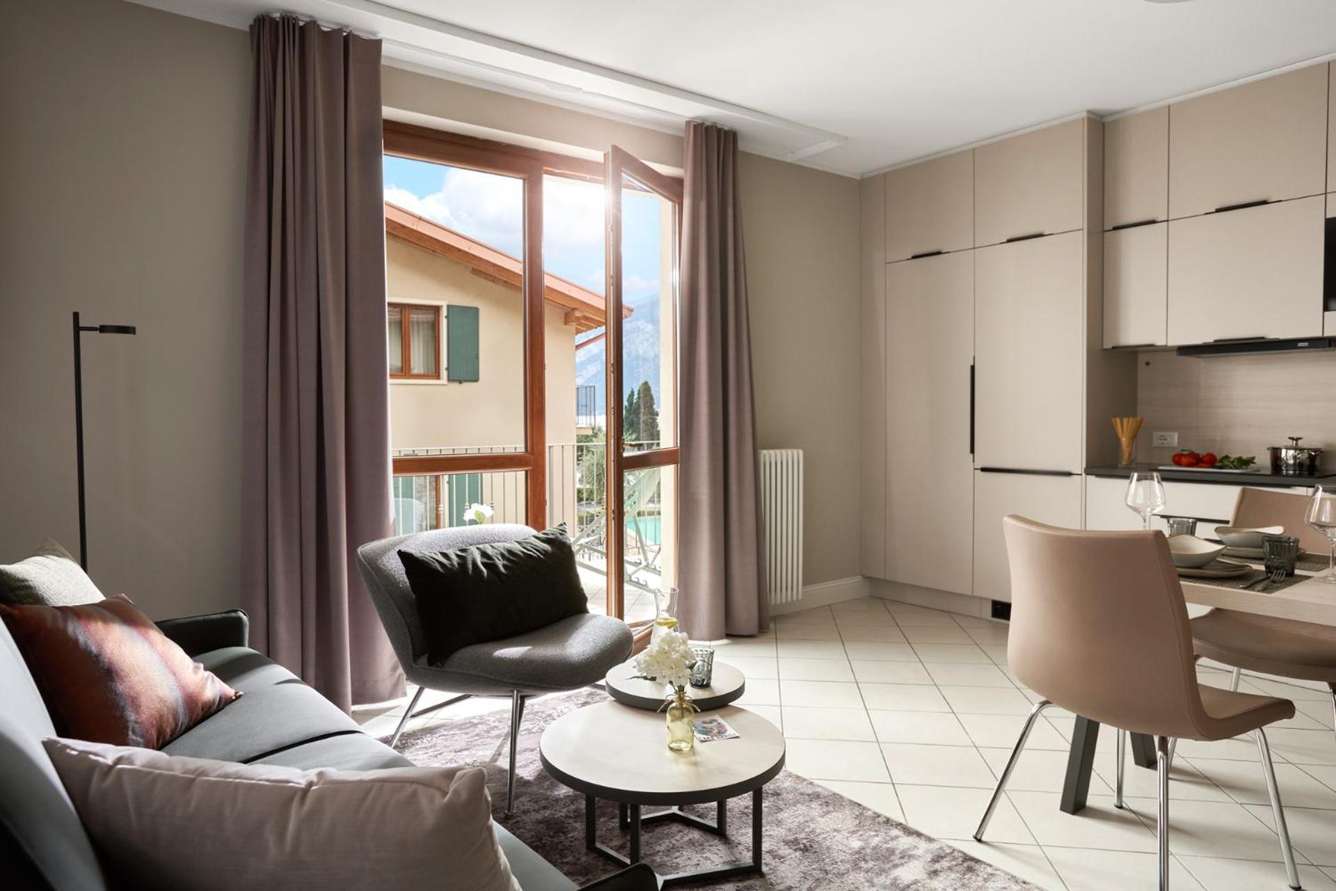 Atlantide Villaggio Albergo Brenzone sul Garda Esterno foto