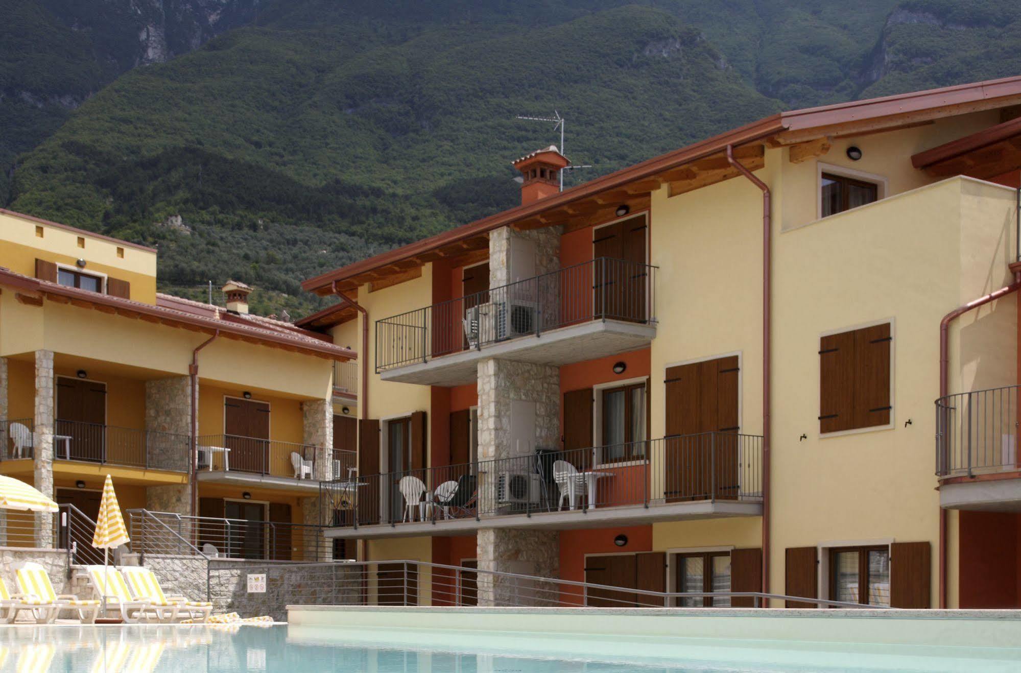 Atlantide Villaggio Albergo Brenzone sul Garda Esterno foto