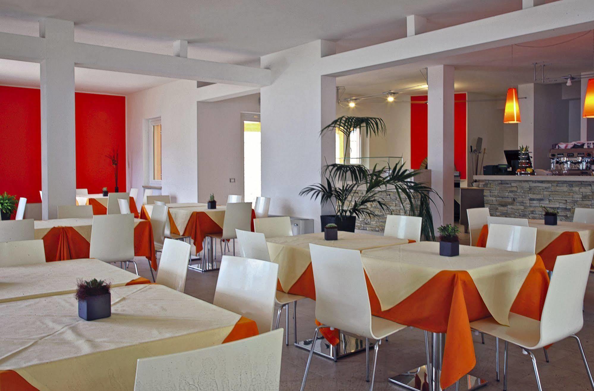 Atlantide Villaggio Albergo Brenzone sul Garda Esterno foto